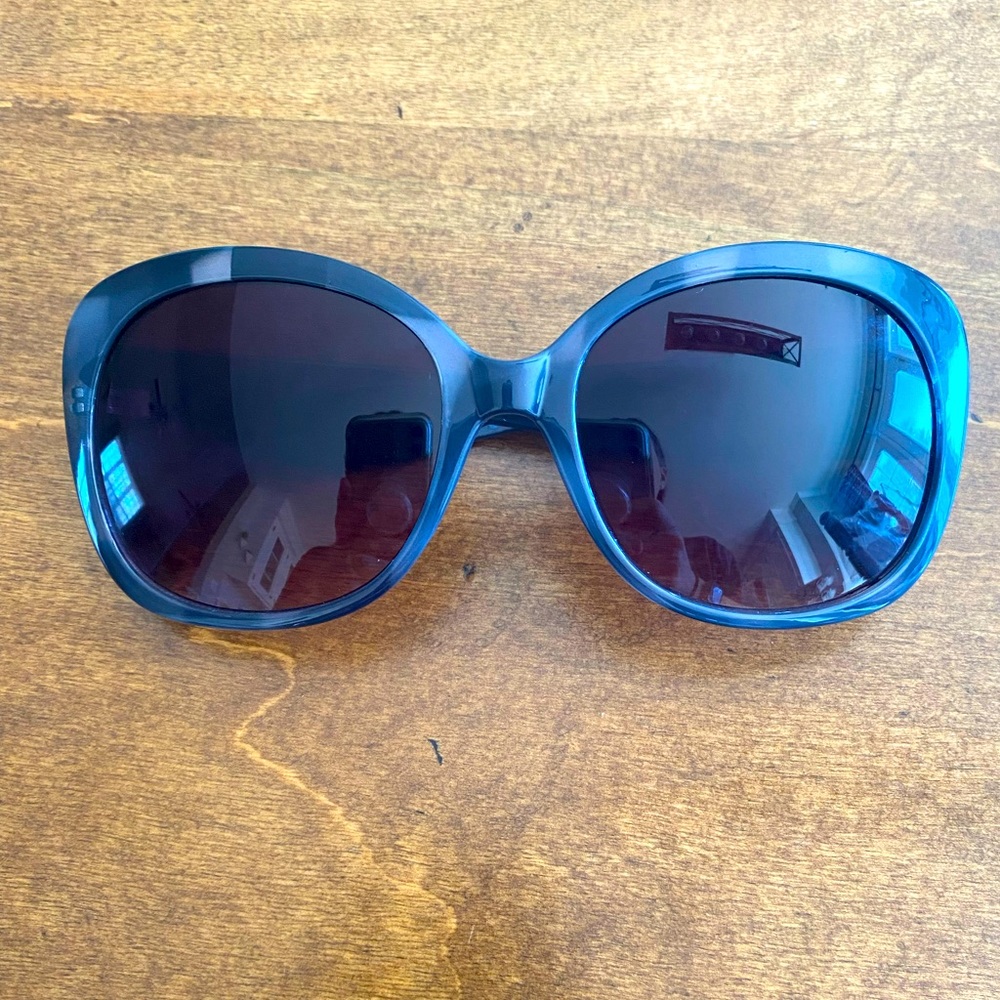 Oversized sunglasses